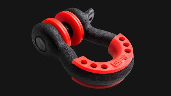 3/4" Heavy-Duty Black D-Ring Shackle w/ Red Isolators – 4.75 Ton Pull Rating